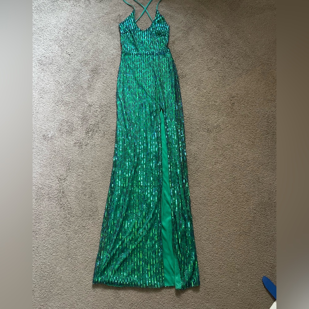 Lulus prom dress